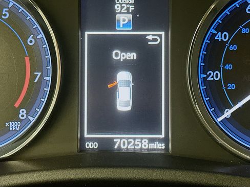 Used 2019 Toyota Corolla SE w/ Carpet Mat Package (TMS) image 18