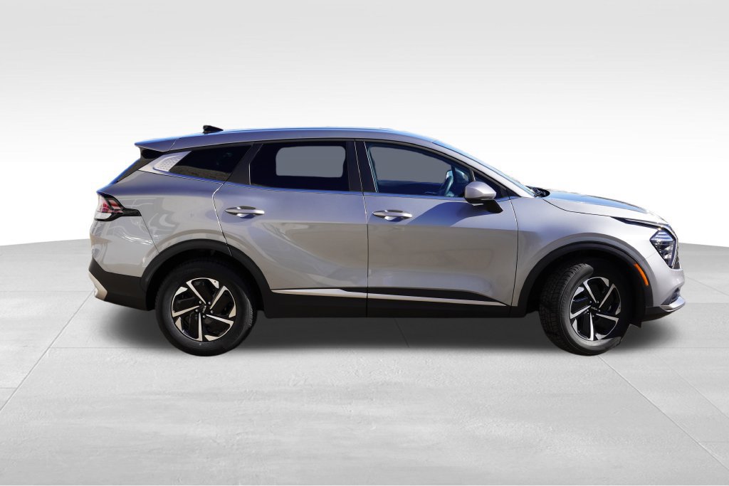 Certified 2024 Kia Sportage LX AWD/4WD image 3