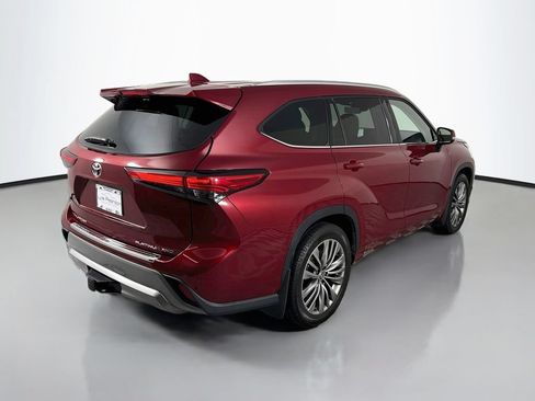 Used 2022 Toyota Highlander Platinum AWD/4WD image 9