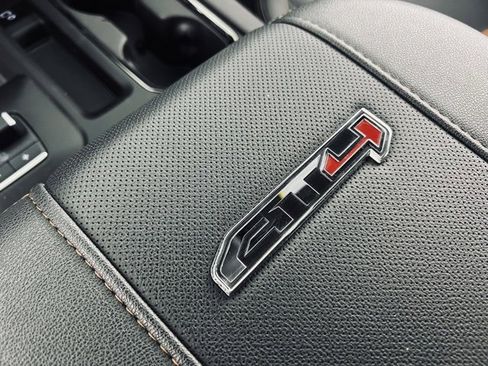 Used 2025 GMC Sierra 2500 AT4 w/ AT4 Premium Plus Package image 29