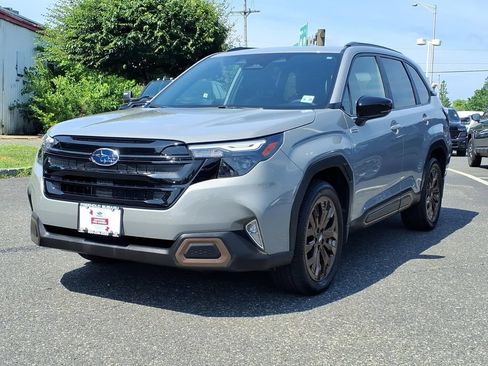 Certified 2025 Subaru Forester Sport AWD/4WD image 3