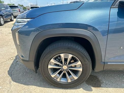 Used 2025 Chevrolet Equinox LT w/ Convenience Package II FWD image 36