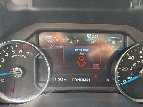 Used 2017 Ford F150 Platinum w/ Equipment Group 701A Luxury image 41