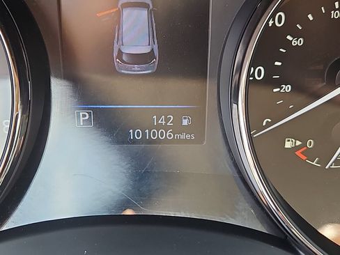 Used 2018 Nissan Rogue SV AWD/4WD image 13