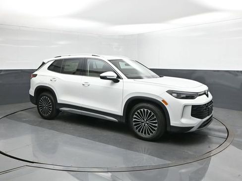 New 2026 Volkswagen Tiguan S image 17