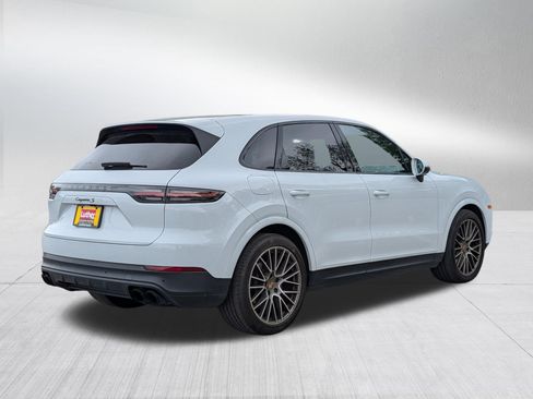 Used 2023 Porsche Cayenne S Platinum AWD/4WD image 7