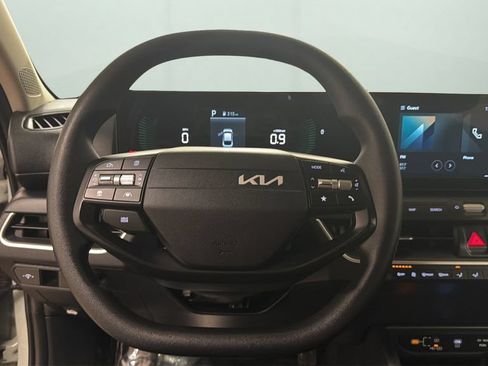 Used 2025 Kia K4 FWD image 12