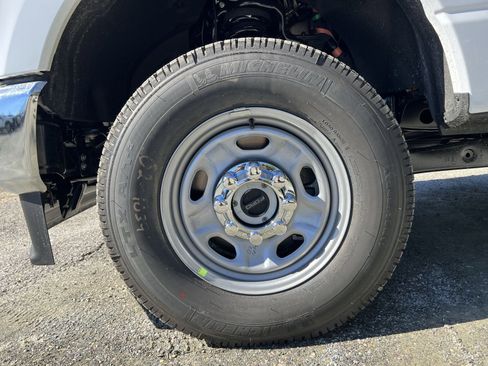 New 2026 Ford F250 XL w/ 360-Degree Camera Package image 12