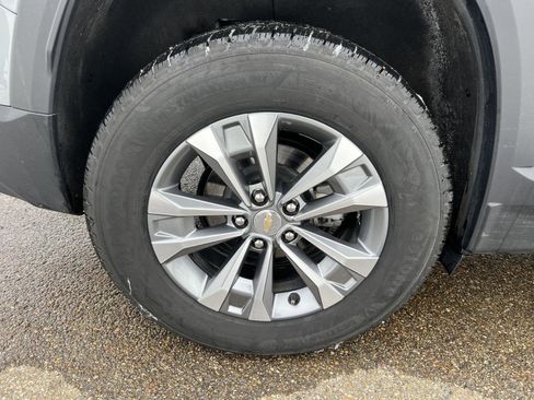 Used 2025 Chevrolet Equinox LT image 38