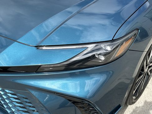 Used 2025 Toyota Camry XSE image 11