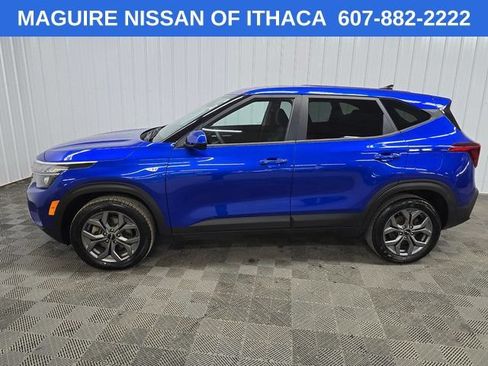 Used 2024 Kia Seltos LX AWD/4WD image 5