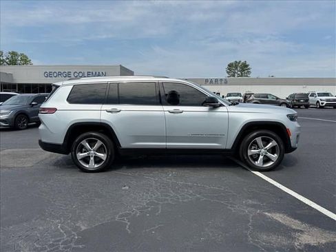 Used 2021 Jeep Grand Cherokee L Limited w/ Luxury Tech Group II AWD/4WD image 3