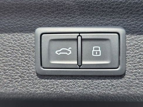 Used 2023 Audi Q3 2.0T Premium Plus image 16