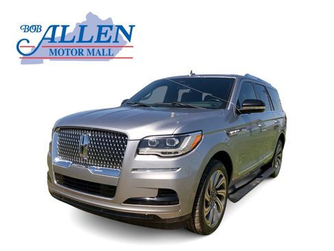 Used 2023 Lincoln Navigator Reserve image 1