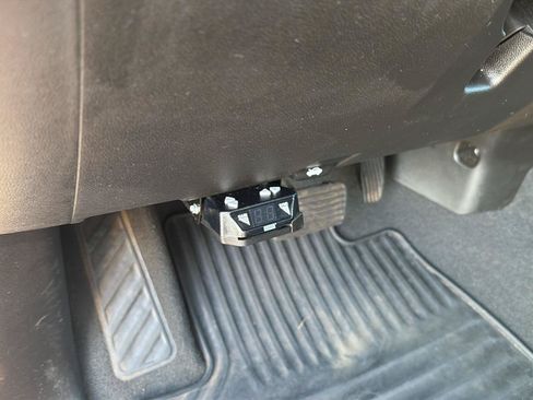 Used 2022 Chevrolet Silverado 1500 Custom RWD image 19