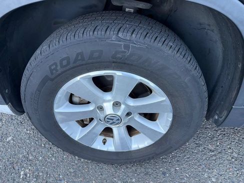 Used 2010 Volkswagen Tiguan S FWD image 26