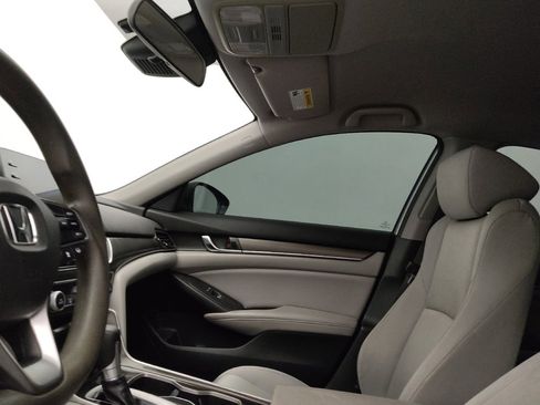 Used 2018 Honda Accord LX image 17