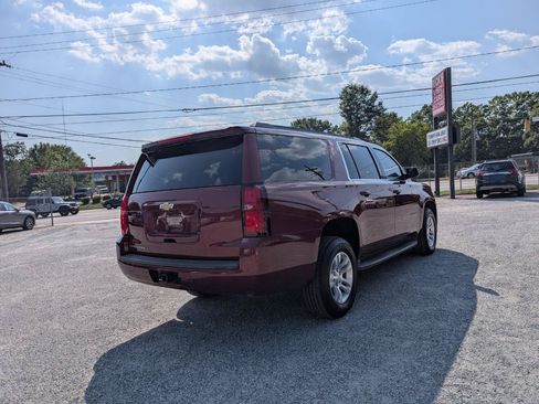 Used 2018 Chevrolet Suburban LS w/ Enhanced Driver Alert Package RWD image 7