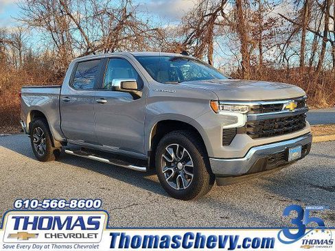 Used 2024 Chevrolet Silverado 1500 LT image 1