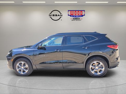 Used 2023 Chevrolet Blazer LT w/ Convenience Package FWD image 5