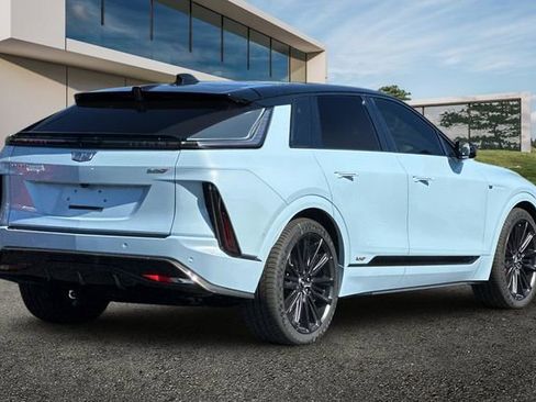 New 2026 Cadillac Lyriq V w/ Exterior Carbon Fiber Package image 4