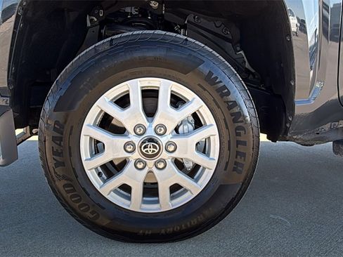 Used 2025 Toyota Tacoma SR image 30