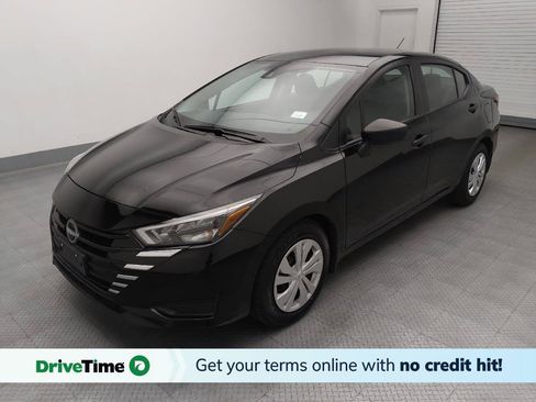 Used 2025 Nissan Versa S w/ Trunk Package FWD image 1