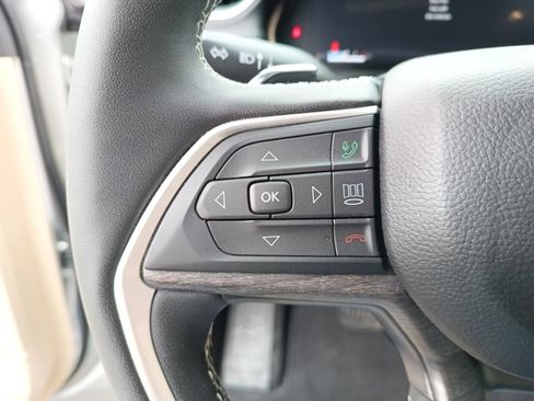 Certified 2024 Jeep Grand Cherokee Limited image 22