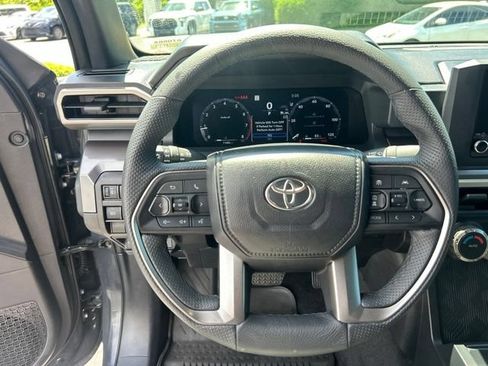 Used 2025 Toyota Tacoma TRD Off-Road AWD/4WD image 20