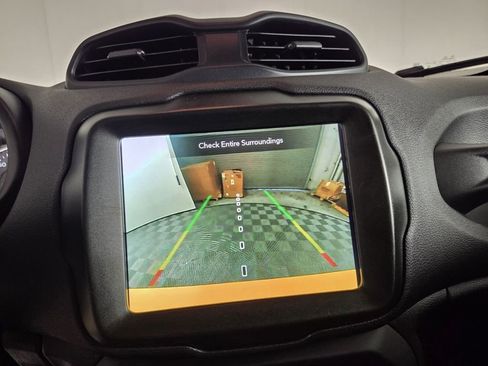 Certified 2023 Jeep Renegade Trailhawk w/ Trailhawk Elite Group image 15