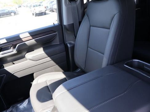 New 2026 GMC Sierra 2500 SLT w/ SLT Convenience Package AWD/4WD image 23