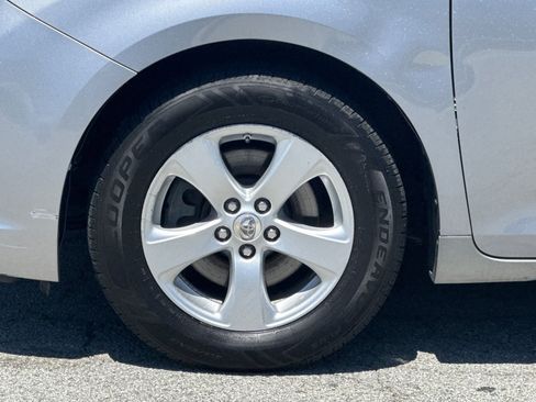 Used 2012 Toyota Sienna w/ Towing Pkg FWD image 23