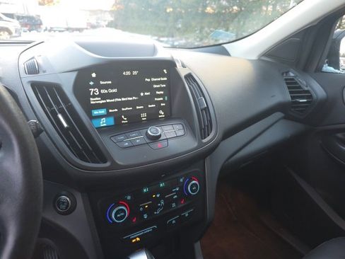 Used 2019 Ford Escape SEL image 7