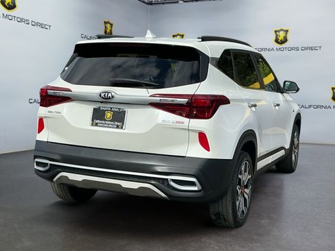 Used 2021 Kia Seltos SX w/ SX Sunroof Package AWD/4WD image 5