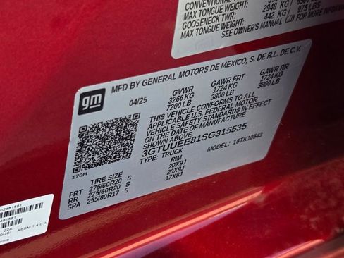 Used 2025 GMC Sierra 1500 AT4 w/ AT4 Premium Package AWD/4WD image 15