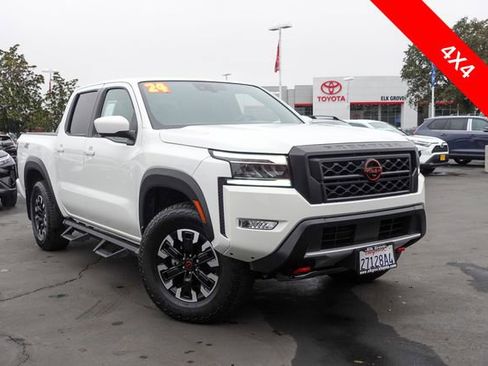 Used 2024 Nissan Frontier PRO-4X w/ Pro Convenience Package image 2