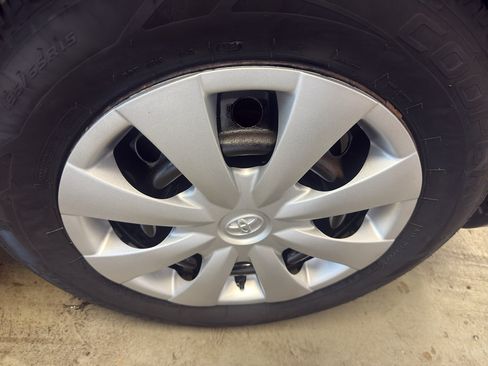 Used 2011 Toyota Corolla LE FWD image 30