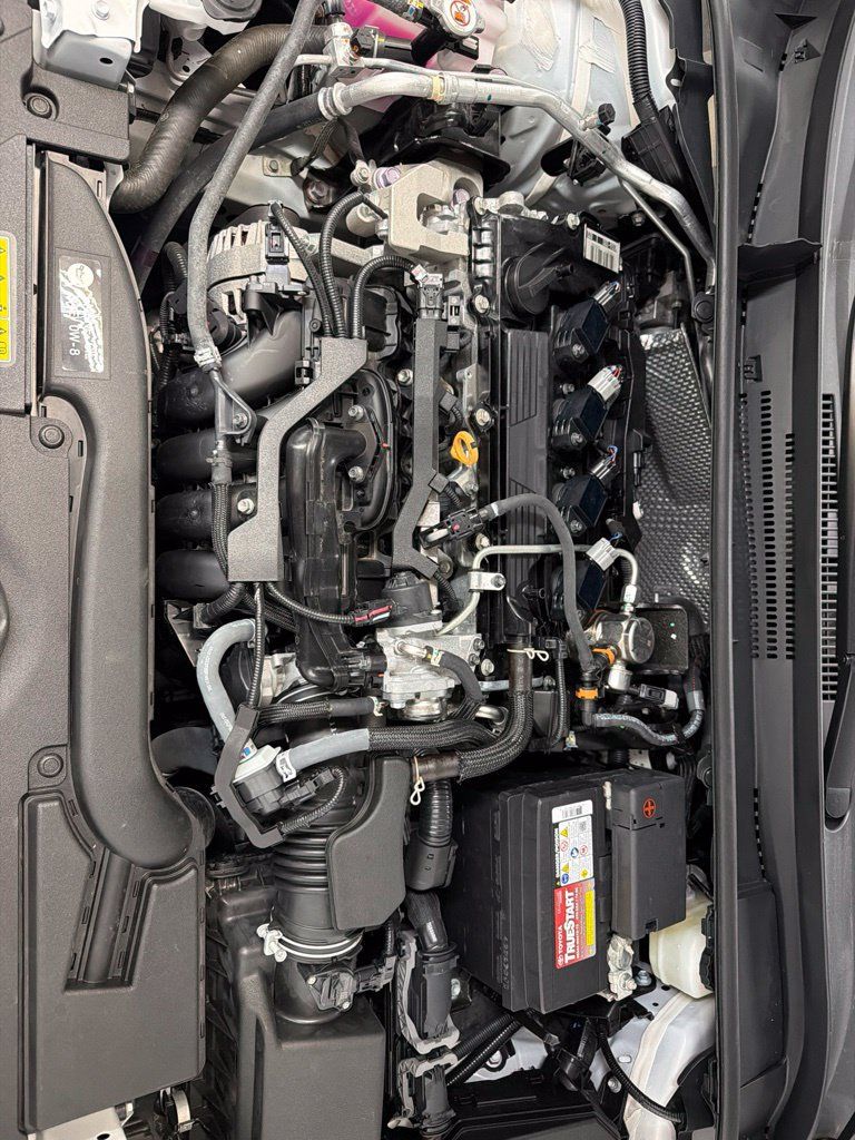 Used 2024 Toyota Corolla SE FWD image 12