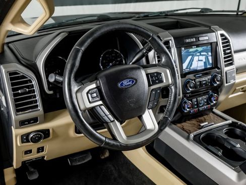 Used 2017 Ford F250 Lariat w/ Lariat Ultimate Package AWD/4WD image 15