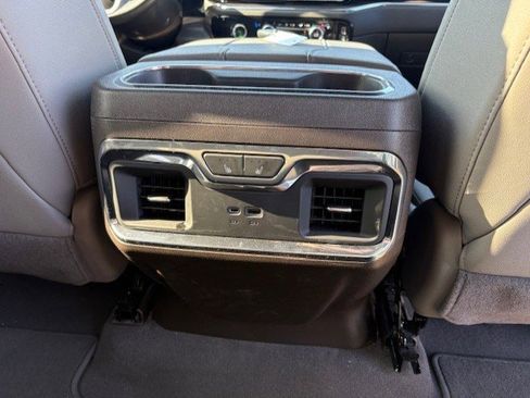 Used 2023 GMC Sierra 1500 SLT image 15