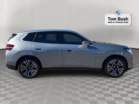 Used 2025 BMW X3 xDrive30i w/ Convenience Package image 4