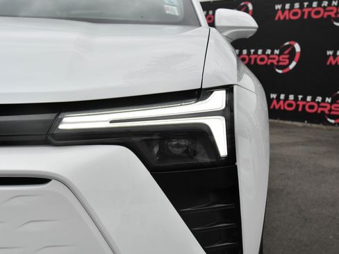 Used 2024 Chevrolet Blazer EV LT AWD/4WD image 11