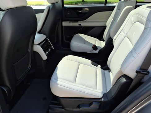 Certified 2025 Lincoln Aviator Reserve w/ Illumination Package AWD/4WD image 26