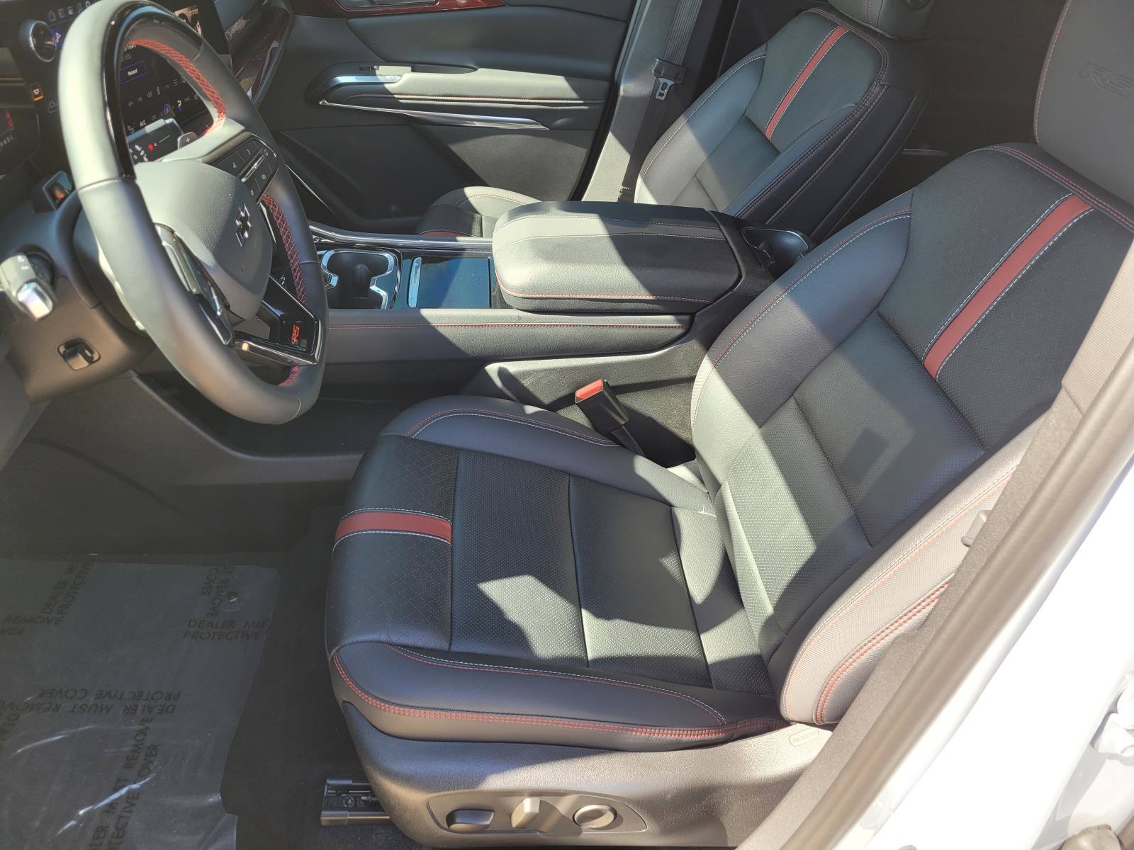 Used 2026 Chevrolet Traverse RS FWD image 24