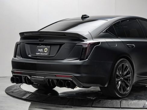Used 2022 Cadillac CT5 V Blackwing w/ Carbon Fiber Package 2 RWD image 18