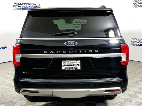 Certified 2024 Ford Expedition XLT RWD image 4