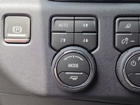 New 2026 Chevrolet Silverado 1500 High Country AWD/4WD image 30