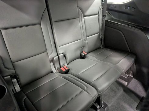 Used 2021 GMC Yukon Denali w/ Denali Premium Package image 26