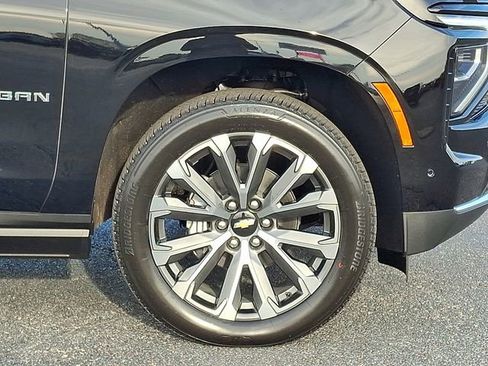 New 2026 Chevrolet Suburban High Country AWD/4WD image 6