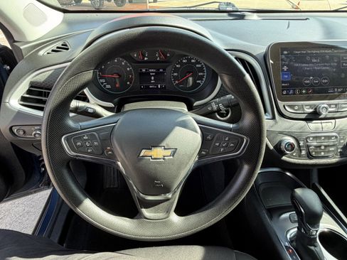 Used 2024 Chevrolet Malibu LT FWD image 17